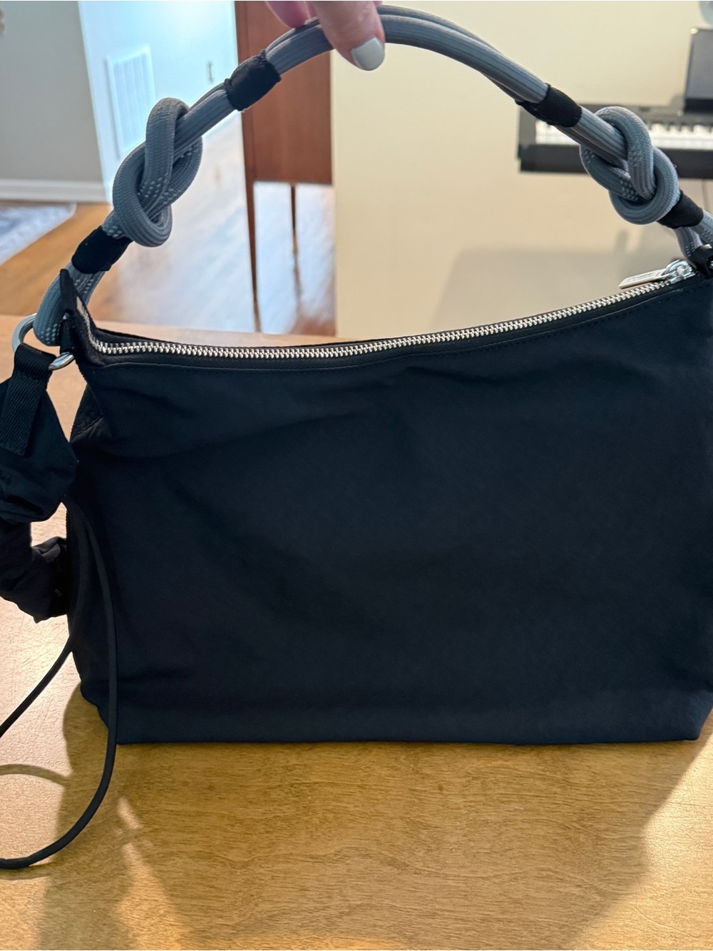 Lululemon athletica Convertible Ruched Crossbody Bag - Black with gray strap - Picture 4 of 7